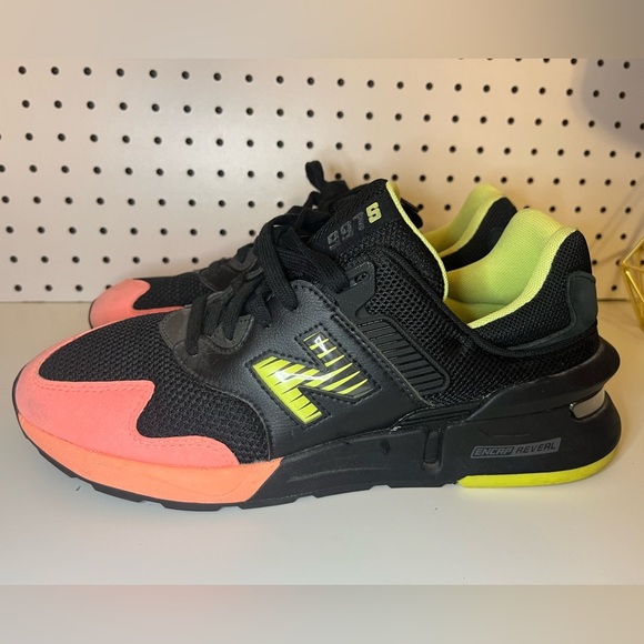 New Balance 997S Kawhi Leonard Sunrise - Picture 9 of 17